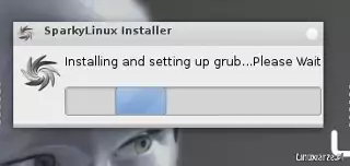 SparkyLinux GRUB installation